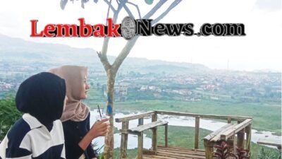 Menikmati Senja  Pesona Sore Danau Mas Harun Bastari Jadi Magnet Kaum Remaja